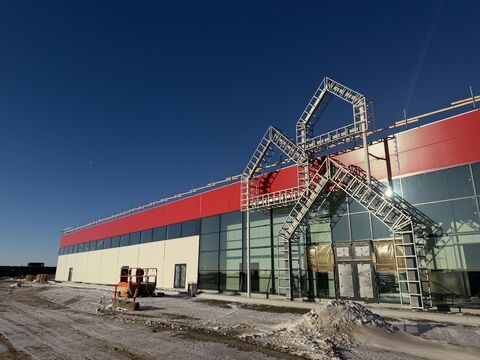 Successful installation of sandwich panels for BAUHAUS retail center